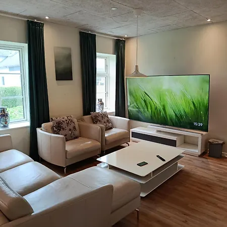 House On Vellingtoft In - Daire *