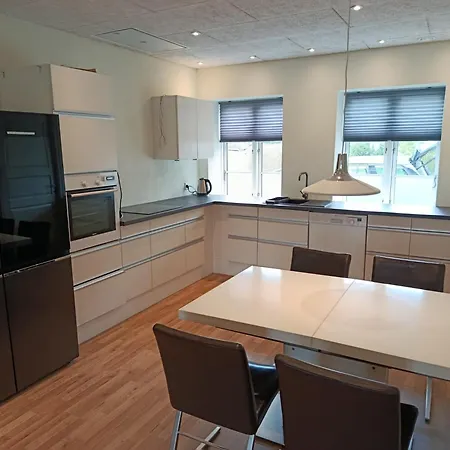 House On Vellingtoft In - *