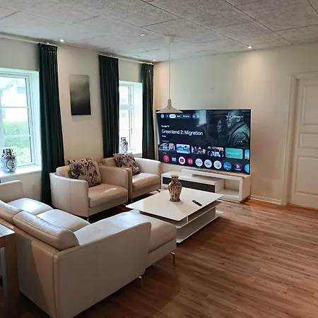 House On Vellingtoft In - * Kværs